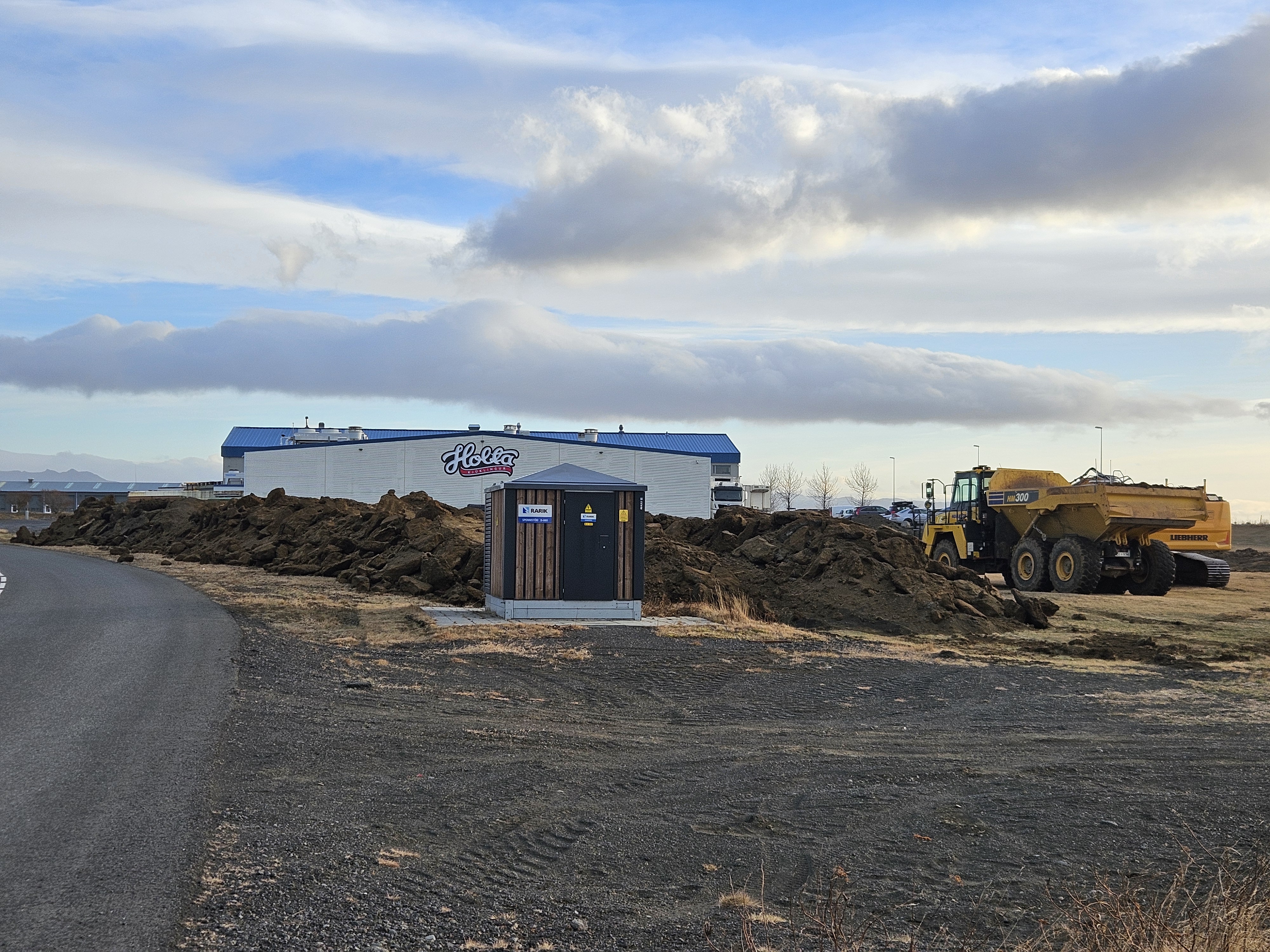 Framkvæmdasvæðið séð til austurs