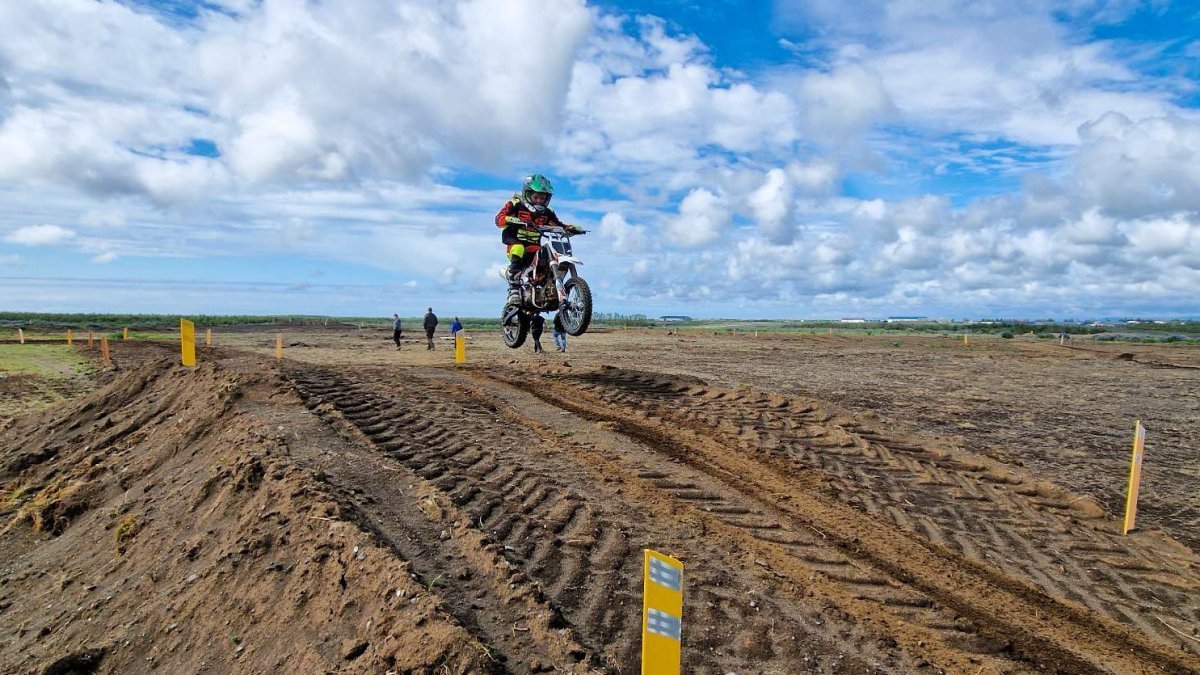 Mótorkrosskeppni á Hellu 8. júní