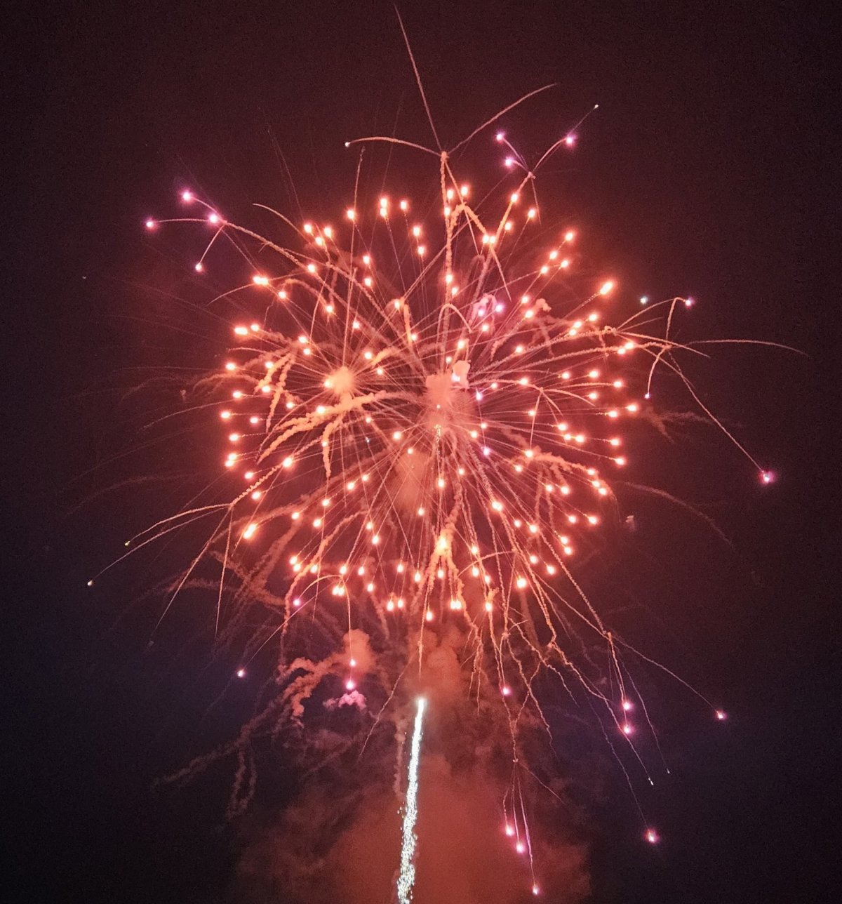 Flugbjörgunarsveitin á Hellu minnir á flugeldasöluna