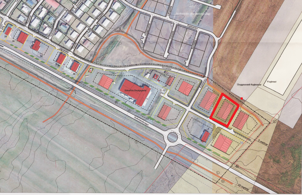 Laus lóð við Dynskála á Hellu.