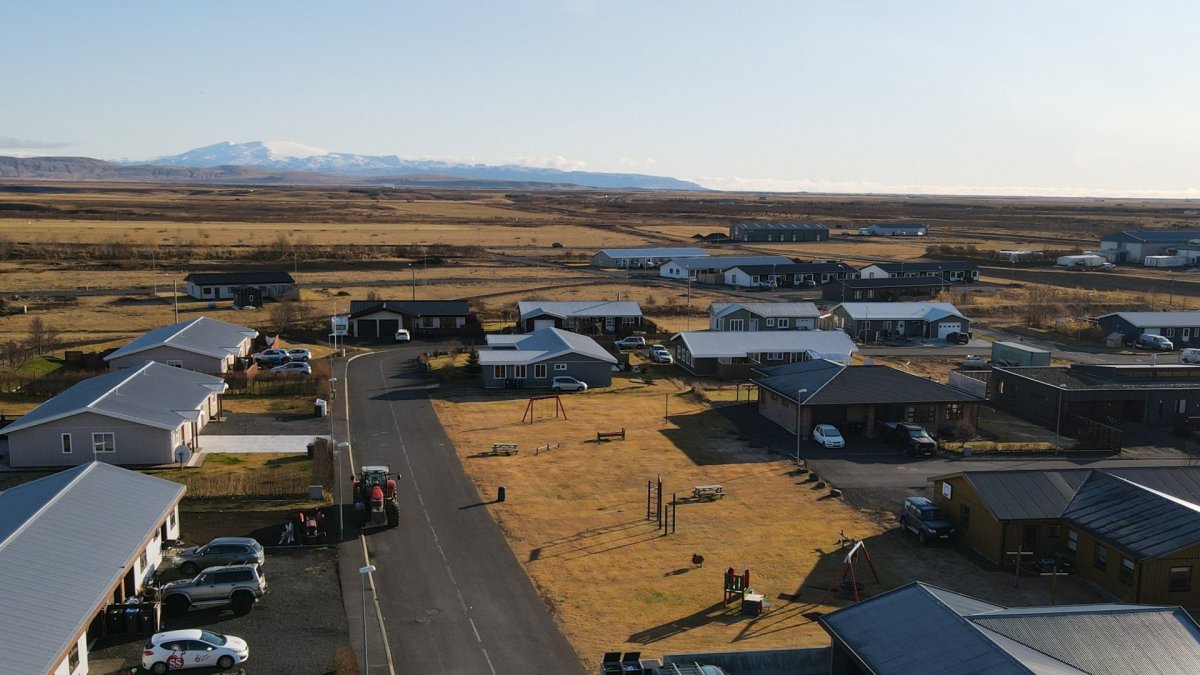 Sprenging í byggingu íbúða á Hellu