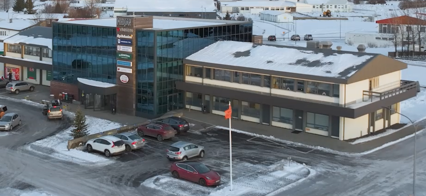 Skrifstofurými til leigu í Miðjunni