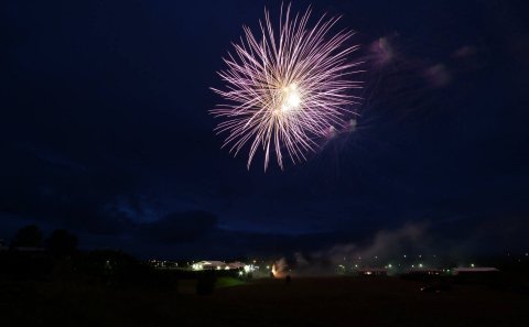 Flugeldasýning kl. 17:45