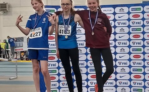 Í miðjunni, Helga Fjóla Erlendsdóttir.