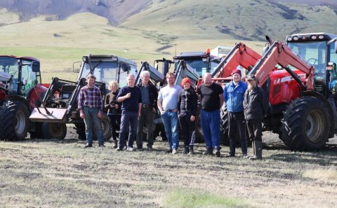 Mynd: Hluti þeirra bænda sem tók þátt í áburðardreifingu 2020.