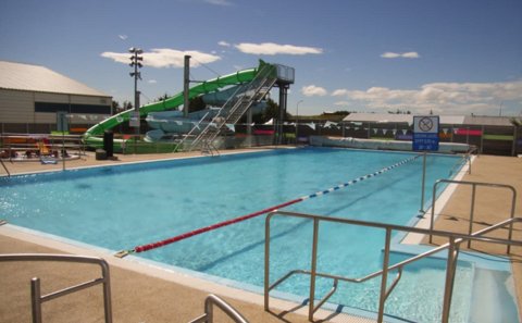 Sundlaugin og WorldClass opið