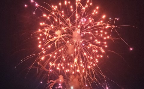 Flugbjörgunarsveitin á Hellu minnir á flugeldasöluna