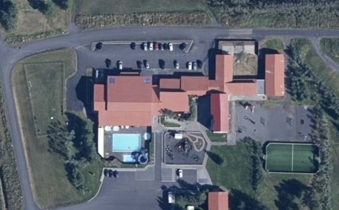 Loftmynd af skólasvæðinu á Laugalandi.