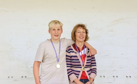 Sigurvegarar í stafsetningu Sæmundur Jónsson og Svanborg Jónsdóttir.