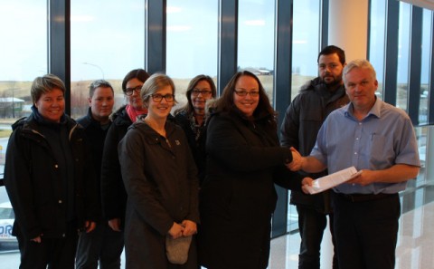 Kennarar á Hellu afhenda yfirlýsingu til sveitarstjórnar