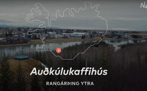 N4 heimsækja kaffihúsið í Auðkúlu