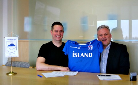 Rangárþing ytra og Knattspyrnufélag Rangæinga endurnýja þjónustusamning