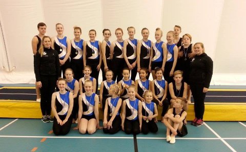 Mynd frá því að Umf Hekla tók þátt í sínu fyrsta fimleikamóti eftir því sem best er vitað.