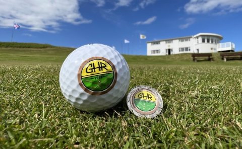 Námskeið fyrir börn og unglinga í golfi.