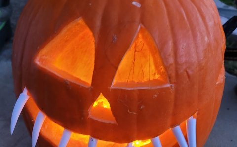 Hrekkjavökurölt um Hellu 31. október