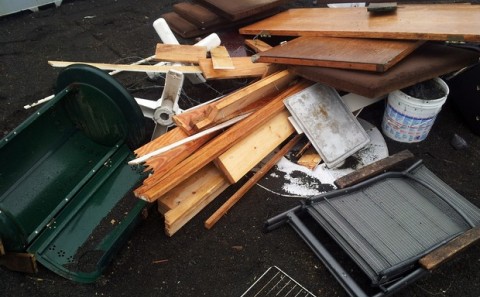 Slæm umgengni á gámasvæði við Landvegamót