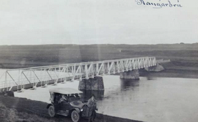 100 ár frá byggingu fyrstu brúarinnar yfir Ytri Rangá