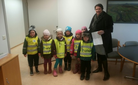 Snillingar af Heklukoti leggja inn beiðni fyrir stjörnukíki