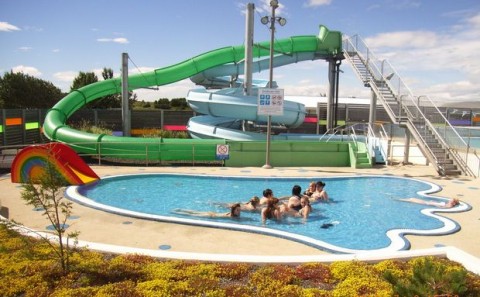 Sundlaugin á Hellu opnar eftir breytingar og lagfæringar